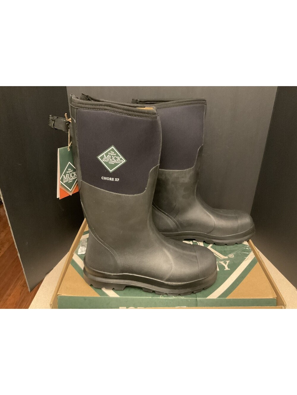 New! Mens Muck Boot Classic Chore XF Adjustable Rain Boots MCXF000. Size 11M.